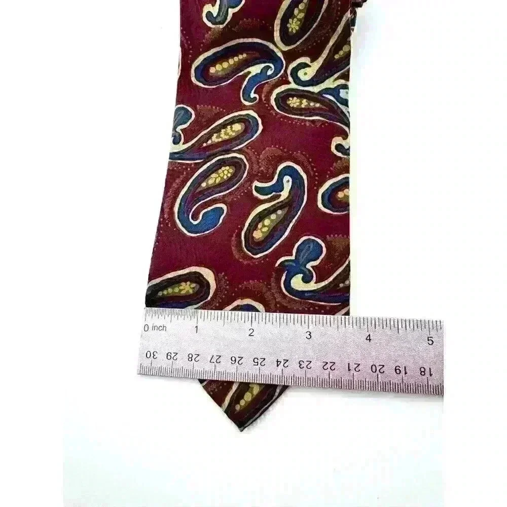 Milano All Silk Mens Tie Red 100% Silk Paisley Print 57” X‎ 3.5”